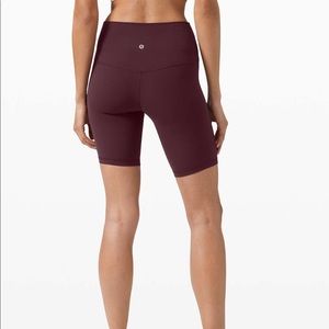LULULEMON ALIGN SHORT 8" IN CASSIS, SIZE 6